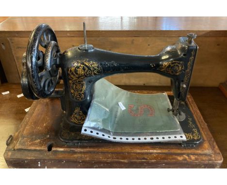 Singer hand sewing machine with bentwood case and instruction leaflet for Nos 127K and 128K.  (B.P. 21% + VAT) 