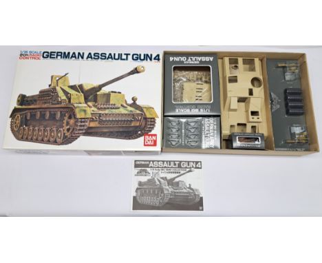 Bandai, boxed 1:15 scale, radio controlled, 'The Big Tank Collection' 0053468-16000 - German Assault Gun 4. Condition appears