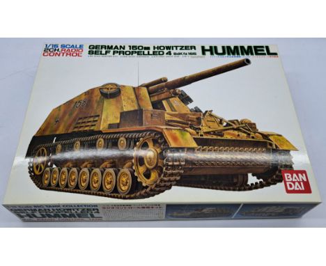 Bandai German 150mm Howitzer Self Propelled 4 SdKfz 165 Hummel 1:15 scale model kit, contents although unchecked for complete