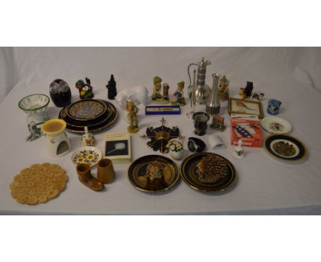 Travel Yahztee, various plates, Hummel style figures, silver plate vase, wristwatch etc