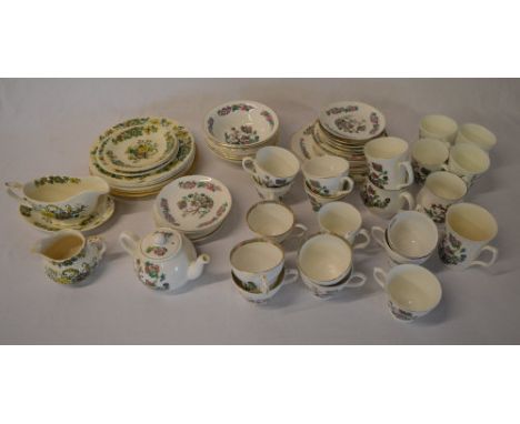 Various Masons ceramics including a sauce boat and Indian Tree part dinner/tea service