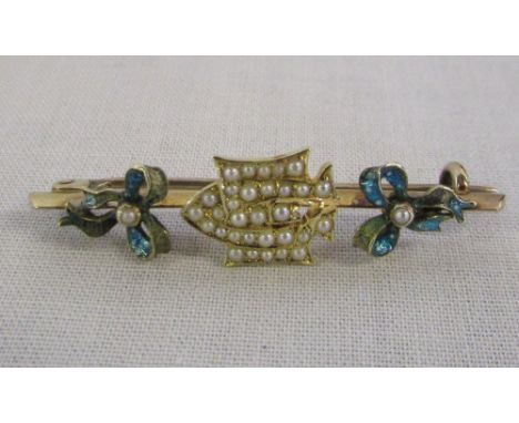 Small 15ct gold seed pearl and enamel brooch