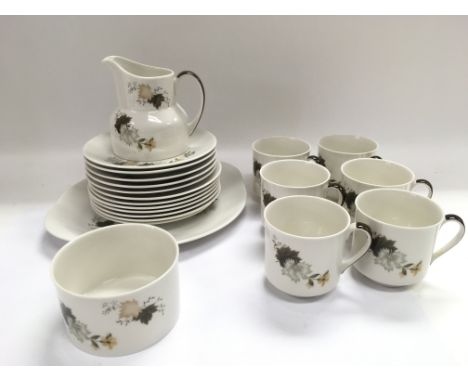 A Royal Doulton tea service in Westwood pattern.