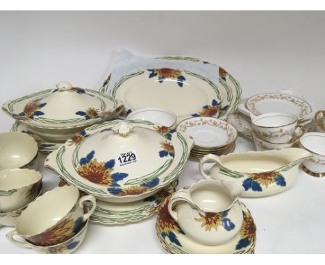 A Vintage decorative Royal Griffon boneChina tea set Autumn Gold (four cups) and a Crown Ducal dinner and tea set. (a lot)  -