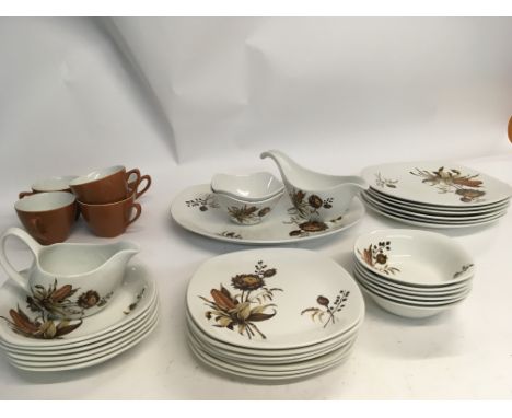 A Midwinter Stylecraft modern design dinner and tea set Fashion Shape. Some slight discoloured plates. ( a lot) - NO RESERVE