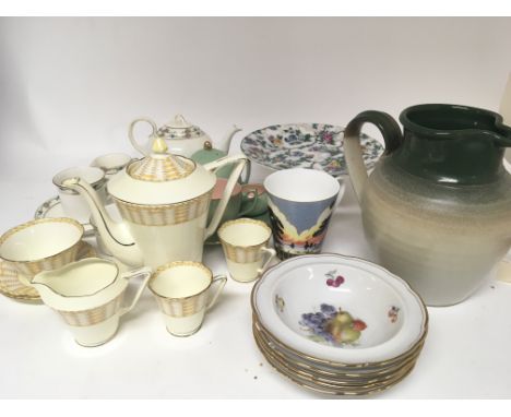 A Grafton China coffee for two set of Art Deco design, A Crown Devon Batchelor tea set. Chinz comport.( a lot)  - NO RESERVE