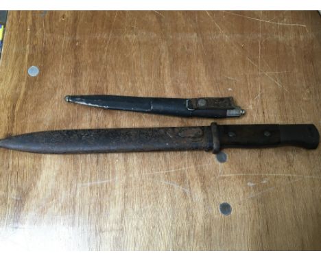 A Swedish hunting knife and bayonet.