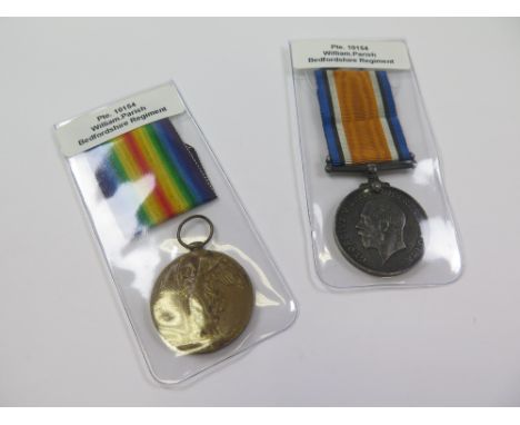Bedford Regt - BWM & Victory Medal (10154 Pte W Parish Bedf R). Missing his 1914 Star & Clasp (2)