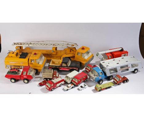 Toy vehicles, to include Tonka car transporter, Structo hook and ladder etc. (qty)
