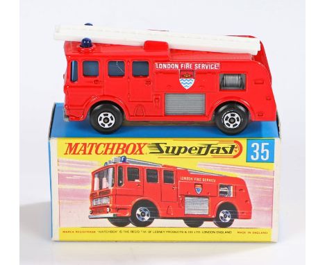 Matchbox Superfast Merryweather Fire Engine 35 boxed as new