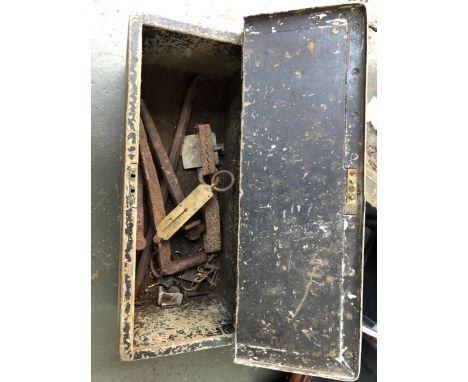 A wooden tool box with metal bracing, 51x24x21cm, containing various field gate hinges, a pair of Salter pocket balance scale