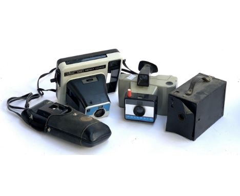 A small lot of photographic equipment to include Kodak EK2 instant camera, Polaroid swinger II land camera, Minolta 35mm came