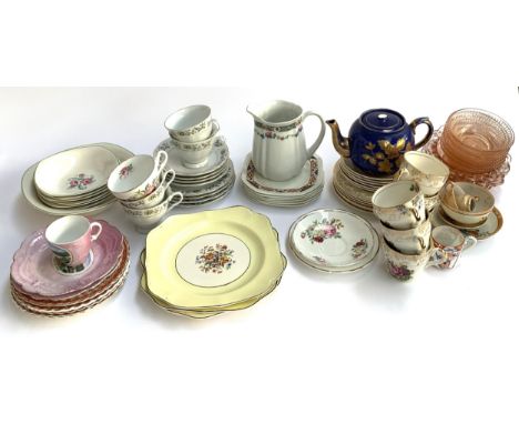 A mixed lot of tea wares to include Midwinter, doll's china etc 
