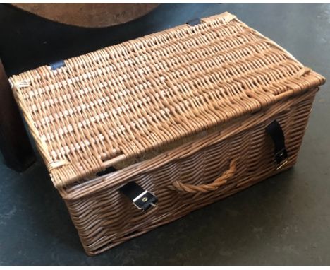 A wicker hamper, 46cmW 