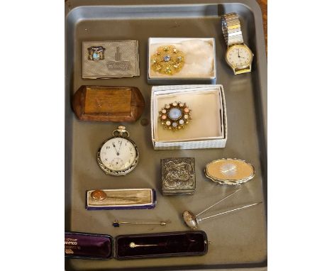 Gold metal pins, pill boxes, snuff box, brooch, etc.