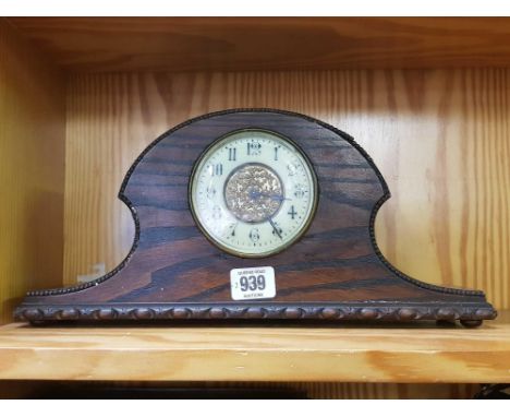 SMALL CASED MANTLE CLOCK