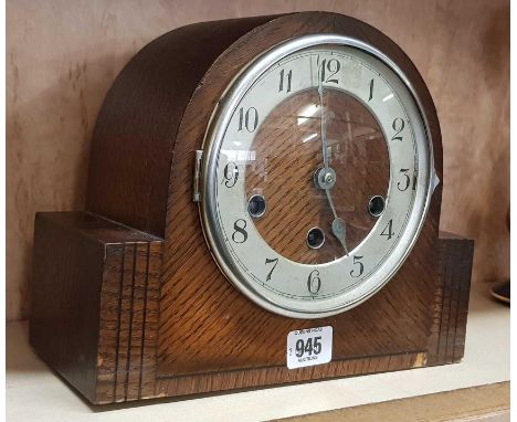 WESTMINSTER CHIME WOOD CASE MANTLE CLOCK