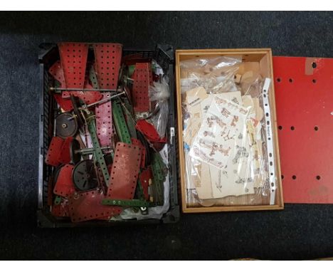 CARTON OF VINTAGE RED &amp; GREEN MECCANO &amp; A BILD FIX CONSTRUCTION KIT