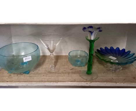SHELF OF VARIOUS GLASSWARE INCL; ORNATE CANDLESTICK HOLDER, BOWLS &amp; MILLENNIUM COCKTAIL GLASS
