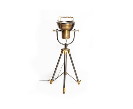 AN INDUSTRIAL STYLE TRIPOD FLOOR LAMP
Brass and steel floor lamp
Largest plates measure 132cm high
Condition: Screw missing f