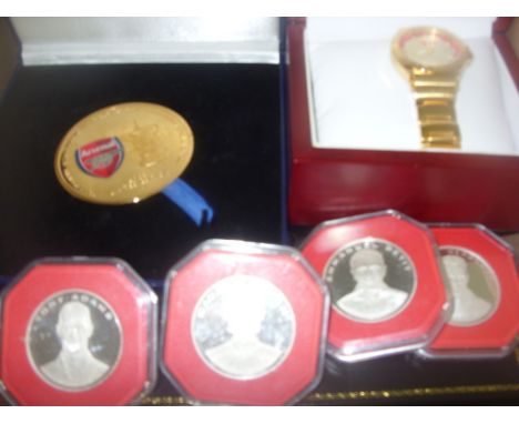 Arsenal Boxed Football Gift Collection: Includes 2002 Double Winners mens watch plus medals relating to this achievement, Ori