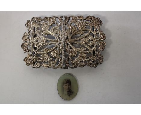 A vintage silver plated belt buckle &amp; vintage glass pendant 