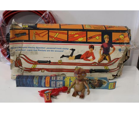 A selection of vintage toys etc (as found) 