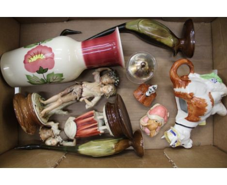 A mixed collection of items to include Radford vase, Pendelfin rabbit, resin figures etc ( 1 tray) 