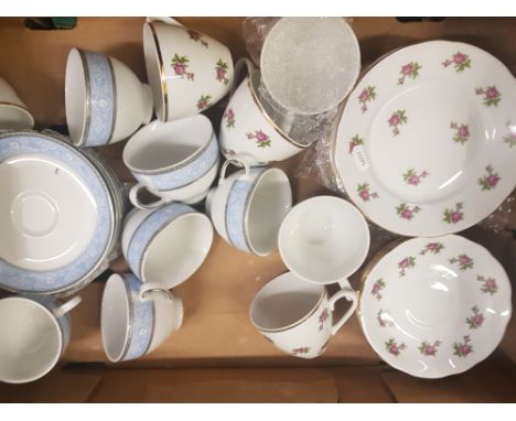 A mixed collection of items to include floral tea ware, Moorcroft Hibiscus on green ground ashtray, Wedgwood Wild Strawberry 