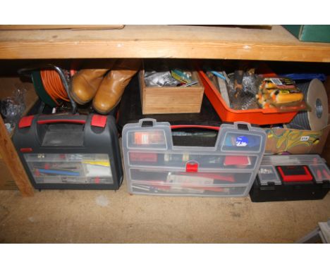 Quantity of tools and tool boxes
