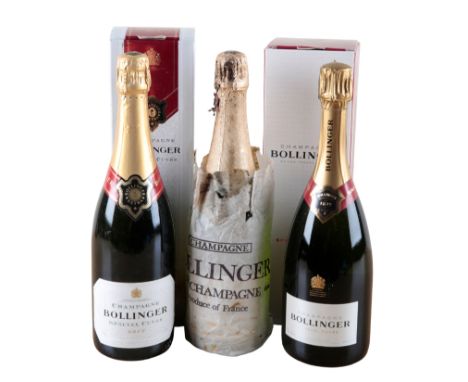 BOLLINGER EXTRA SPECIAL CUVEE BRUT CHAMPAGNEtwo 75cl bottles, together with Bollinger Special Cuvee Brut champagne, one 75cl 