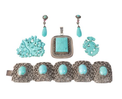 A COLLECTION OF TURQUOISE JEWELSincluding a turquoise brooch, carved in a naturalistic design, held in a 14ct gold mount, sta