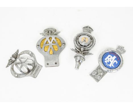 African Car badges, including Royal Automobile Club of South Africa badge, Rhodesian RAC plastic type badge, with pair of AA 