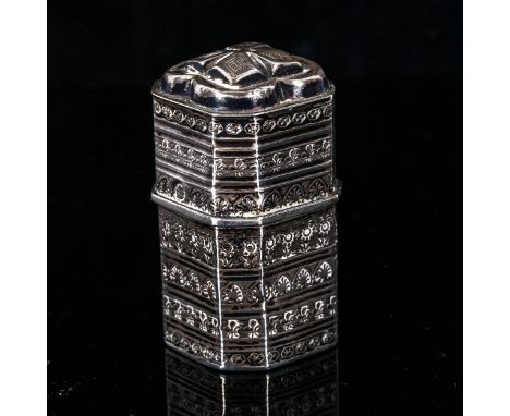 A late 19th/early 20th century Dutch silver marriage box, relief embossed decoration, marks on base, height 5.5cm, 0.6ozNo da