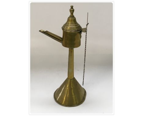 LATE 18TH/ EARLY 19TH CENTURY BRASS SPOUT LAMP, USING VEGETABLE OIL