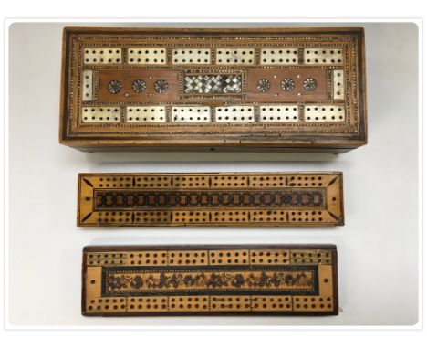 A 19TH CENTURY INLAID CRIBBAGE BOX ALONG WITH TWO TUNBRIDGE WARE CRIBBAGE BOARDS AF 