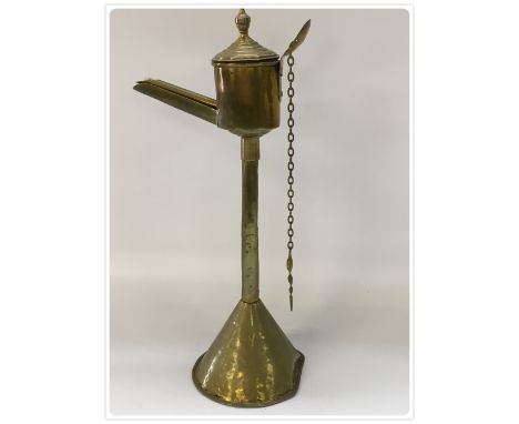 LARGE BRASS SPOUT LAMP EARLY 19TH CENTURY, REPAIR ON TOP OF THE STEM TO THE FONT
