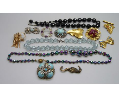 Vintage costume brooches and necklaces 