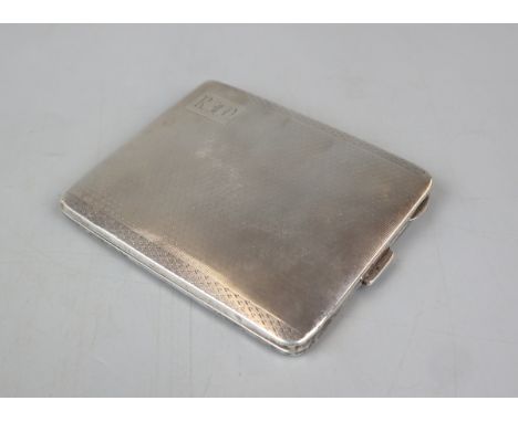 Hallmarked silver cigarette case - Approx weight: 120g 