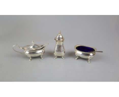 Collection of hallmarked silver - Mappin and Webb - Approx weight without liners: 125g 