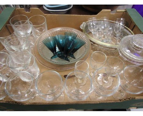 Glassware to inc vintage green glasses