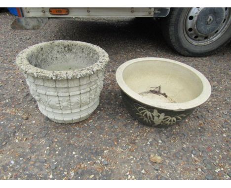 2 Garden pots, one ceramic and the other concrete 