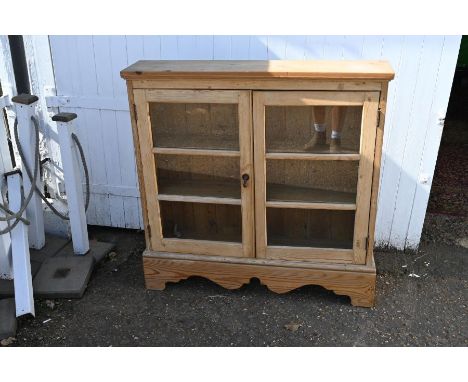 Vintage pine 2 door display cabinet H109cm W110cm D25cm approx 