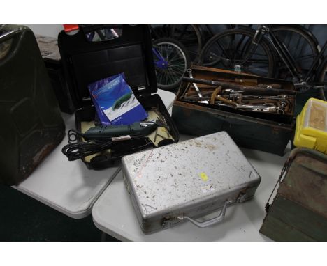 Metal toolbox and hand tools, Parkside electric scraper and single empty toolbox