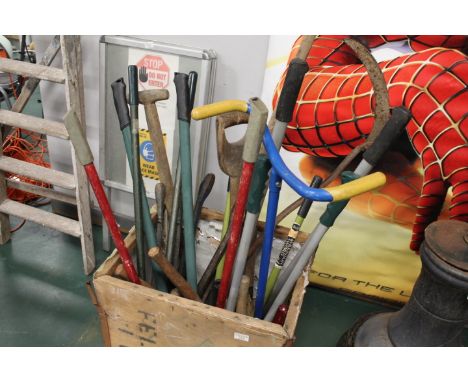 Garden tools, shovels, scythe, etc 