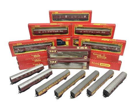 Various makers ‘00’ gauge - twenty three passenger coaches to include buffet cars, sleeping cars, utility van, Pullman coache