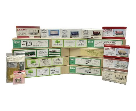 Eighteen boxed '0' gauge model railway kits for coaches and wagons from various makers, to include Roxey Mouldings, Slater’s 