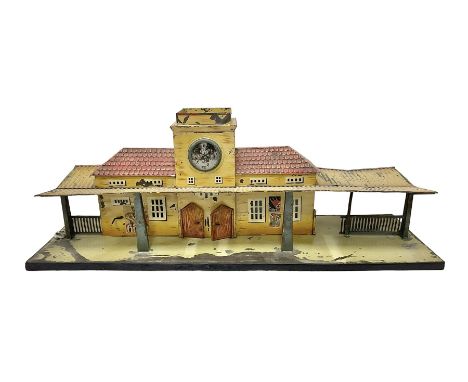 Märklin/Bing - c1930s tin-plate railway station in the style of a WW2 German station for ‘0’ gauge Condition Report:Model is 
