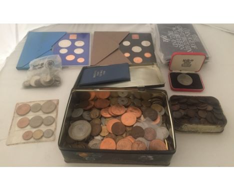 A quantity of BUNC coins, vintage farthings etc