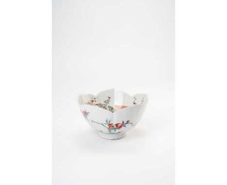 A JAPANESE KAKIEMON BOWL EDO PERIOD, C.1700The deep body moulded as a five-petalled flower and raised on a short straight foo